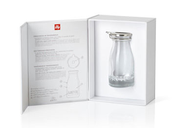 https://www.illy.com/content/dam/channels/ecommerce/country/default/images/plp/lattiera-thun_360x360.jpg