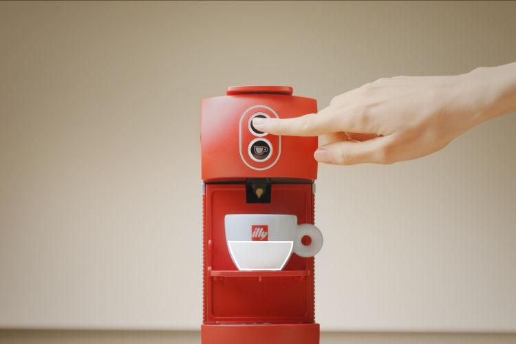 https://www.illy.com/content/dam/channels/website/consumer/global/coffee-machines-tutorials/illy-easy/Thumb_Easy_Volumi_750x500.jpg