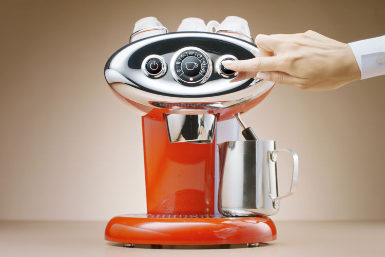 A Guide to Setting Up The Espresso Machine in Your New Café