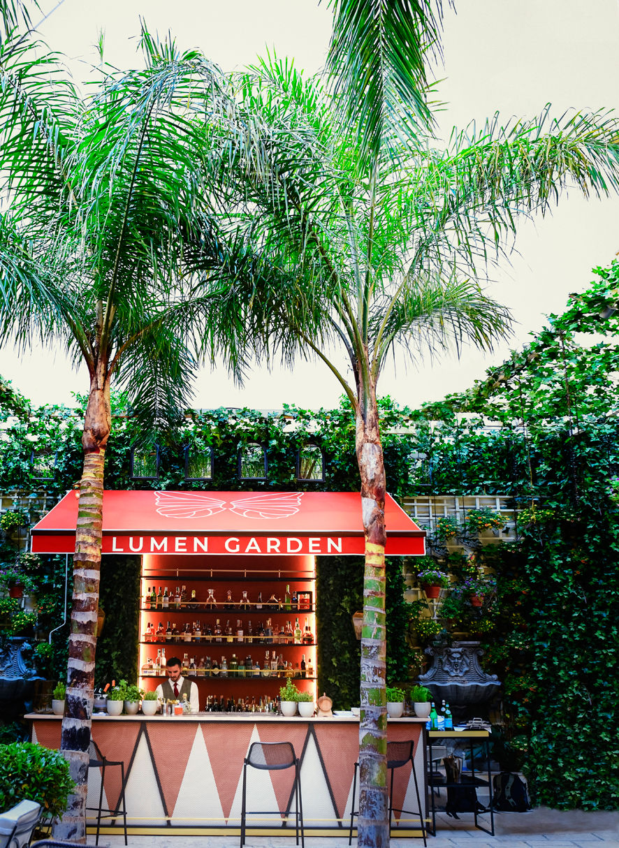 Lumen Bar (Hotel ST Regis)_886x1214