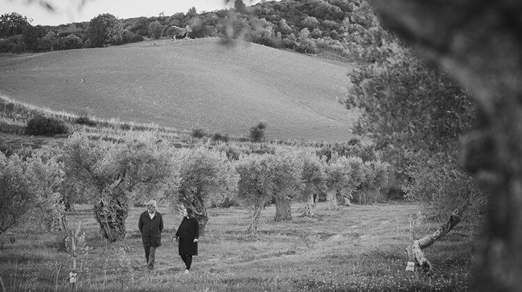 Caterina Ceraudo nei vigneti