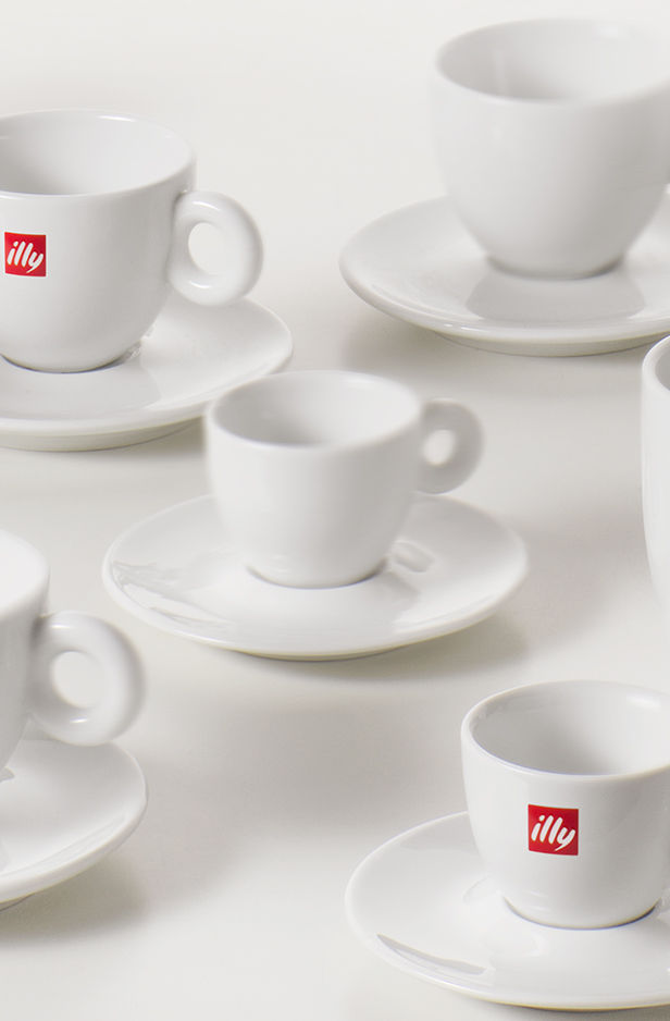 illy Logo Cappuccino Cups (Set of 4)