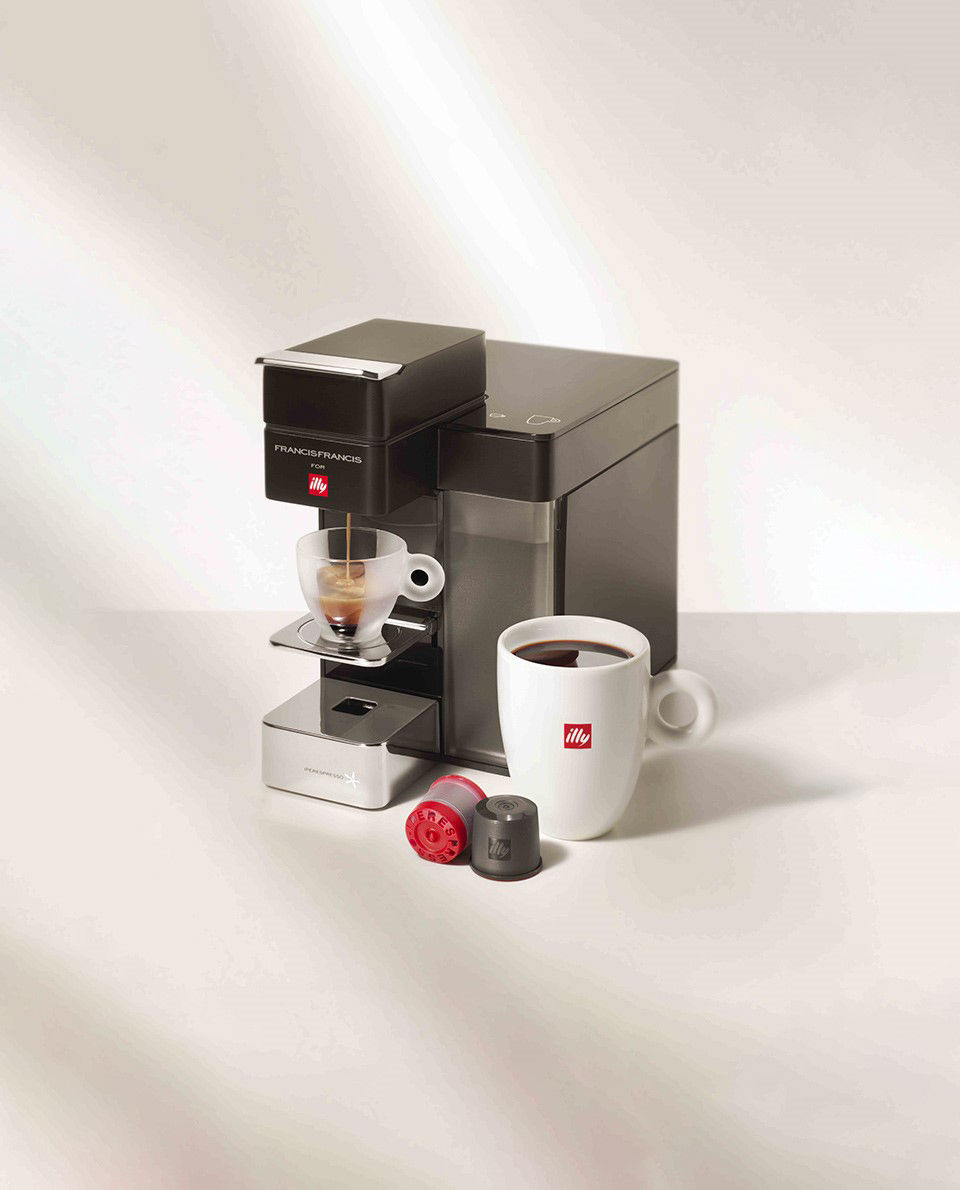 Ground Coffee Machines and Coffee Makers - illy