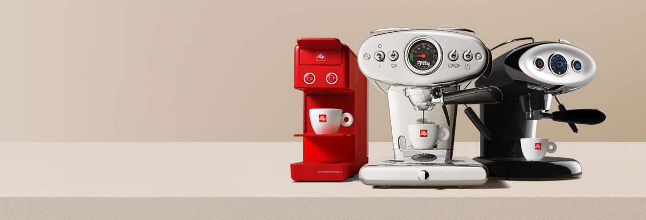 illy X7.1 iperEspresso espresso machine close up