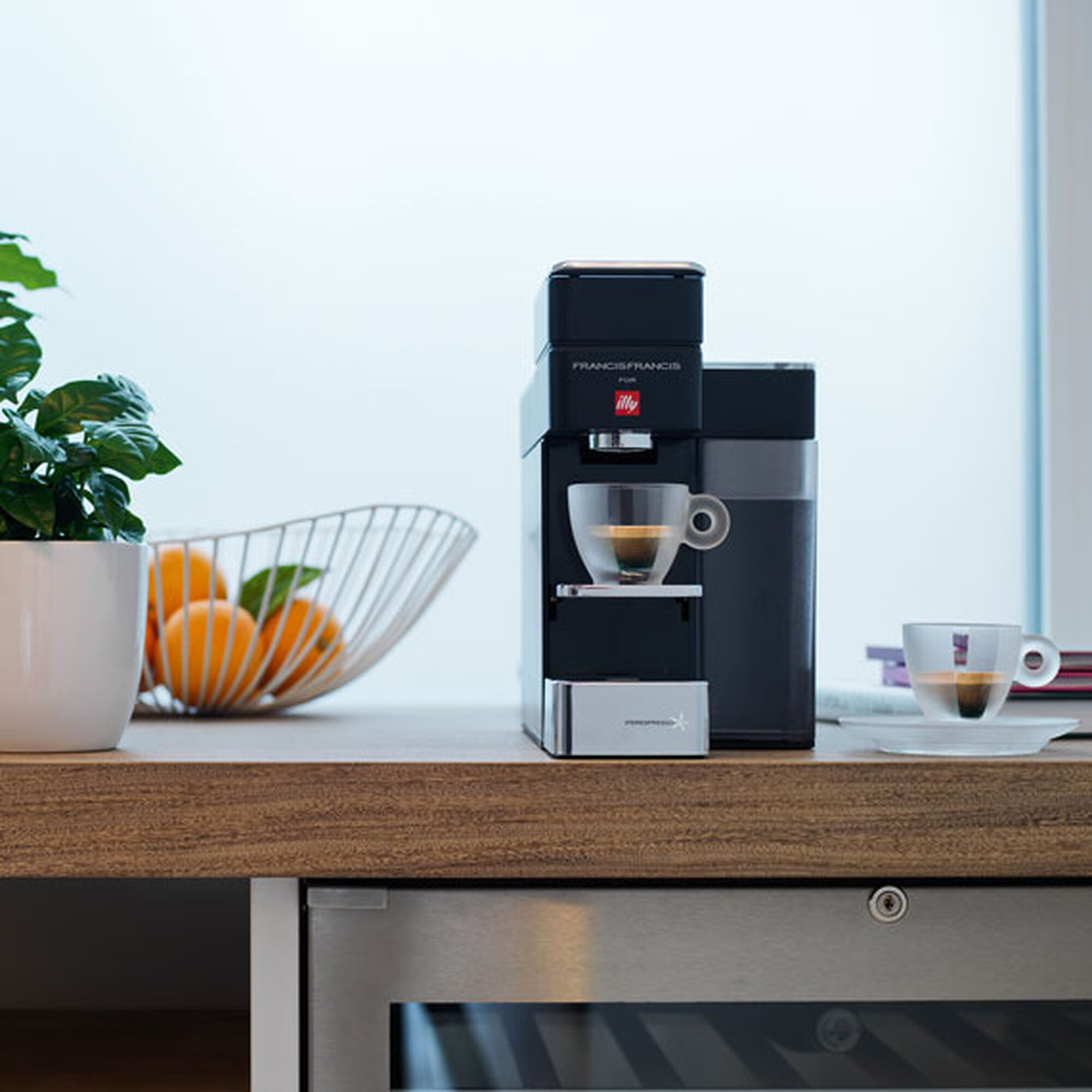 Y5 iperEspresso Espresso & Coffee Machine, Bluetooth, Amazon Dash