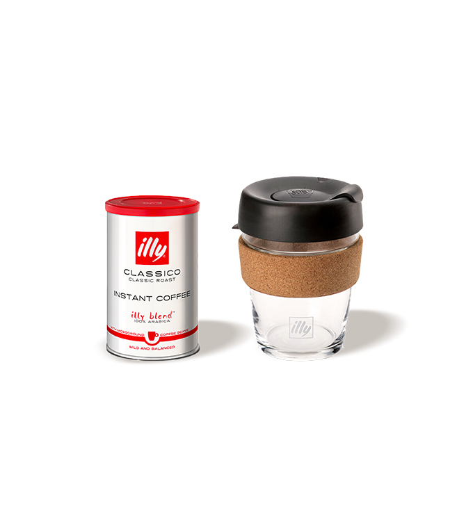 Geschenkidee für Kaffeeliebhaber: CLASSICO Instantkaffee mit dem 350 ml illy Reisebecher KeepCup Travel Mug aus Glas